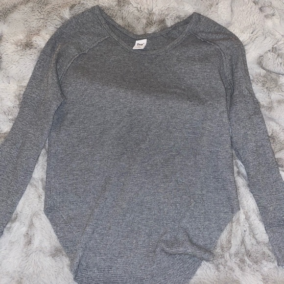 Aritzia Tops - Aritzia Alder Thermal Tops - Barely worn!!